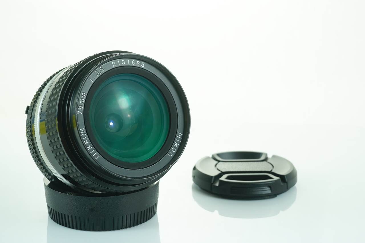 Nikon 28mm f3.5