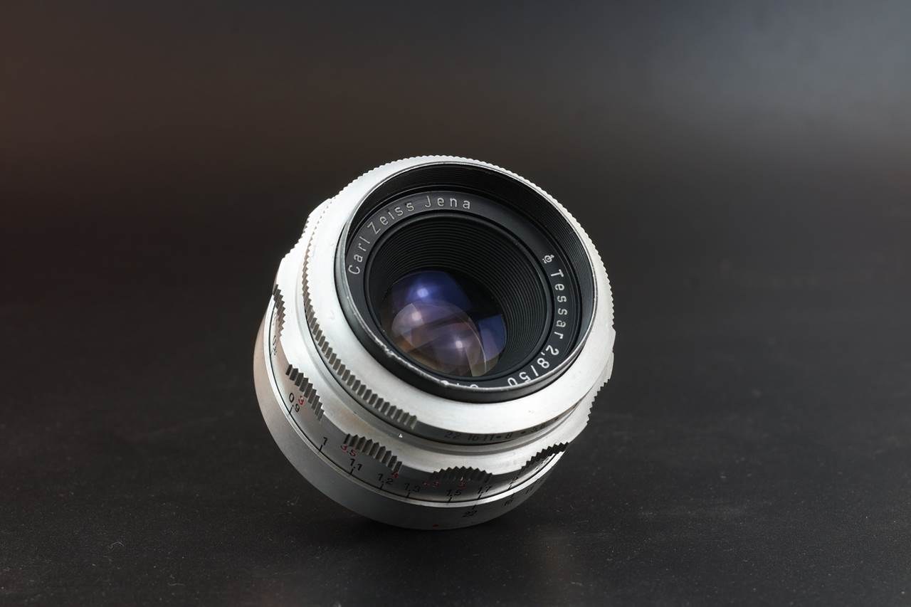 Carl Zeiss Tessar Silver 8 Blade : 50 mm, f2.8