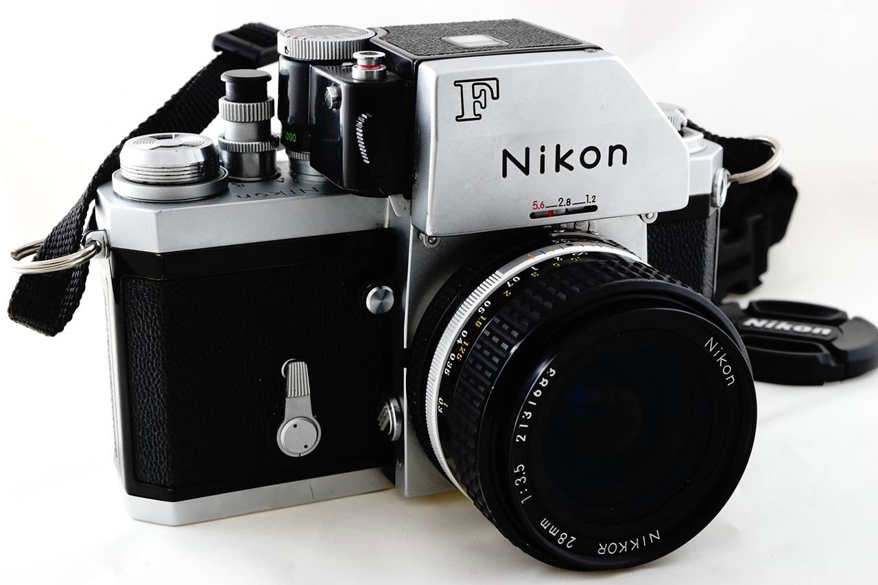 Nikon 28mm f2.8 — vintage manual-focus lens for Nikon AI mount