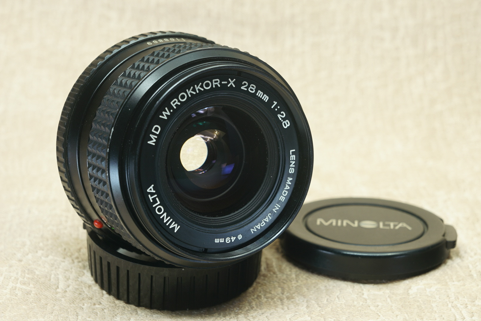 มินอลต้า Minolta MD : 28 mm, f2.8  